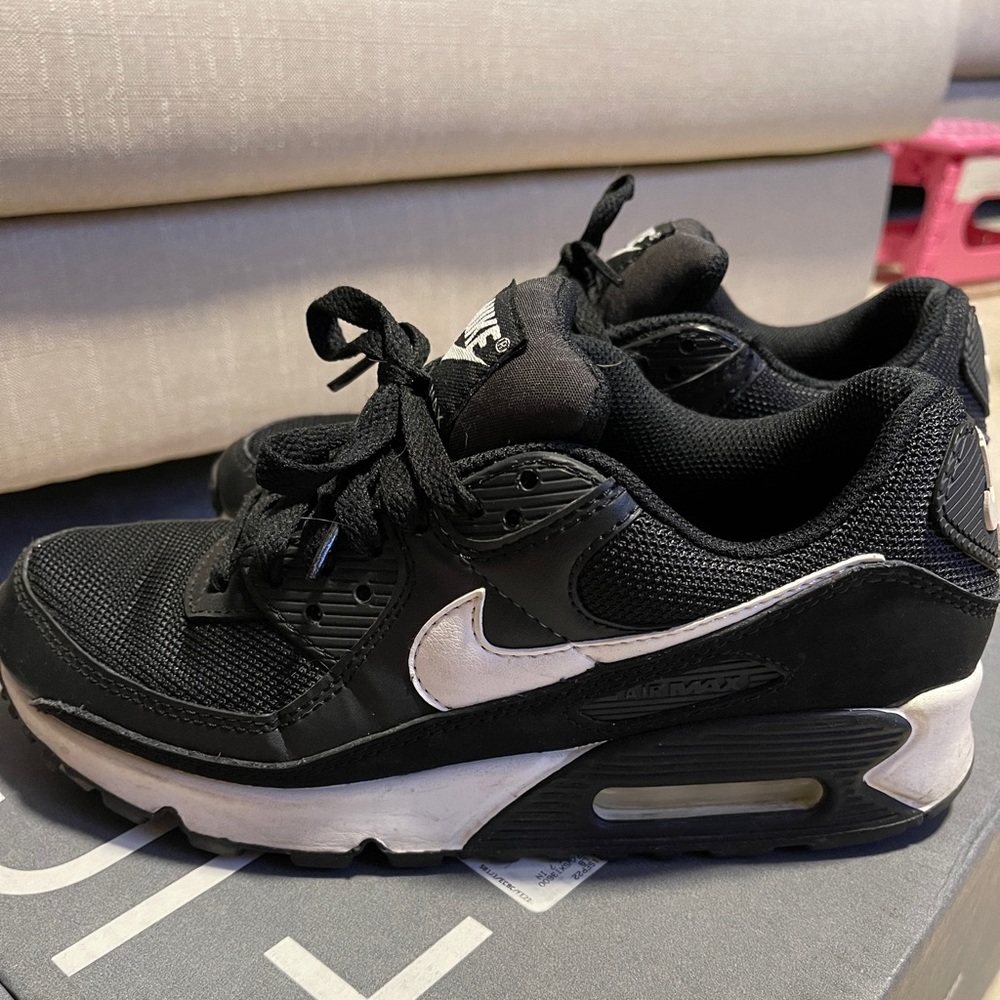 Women's Nike Air Max 90